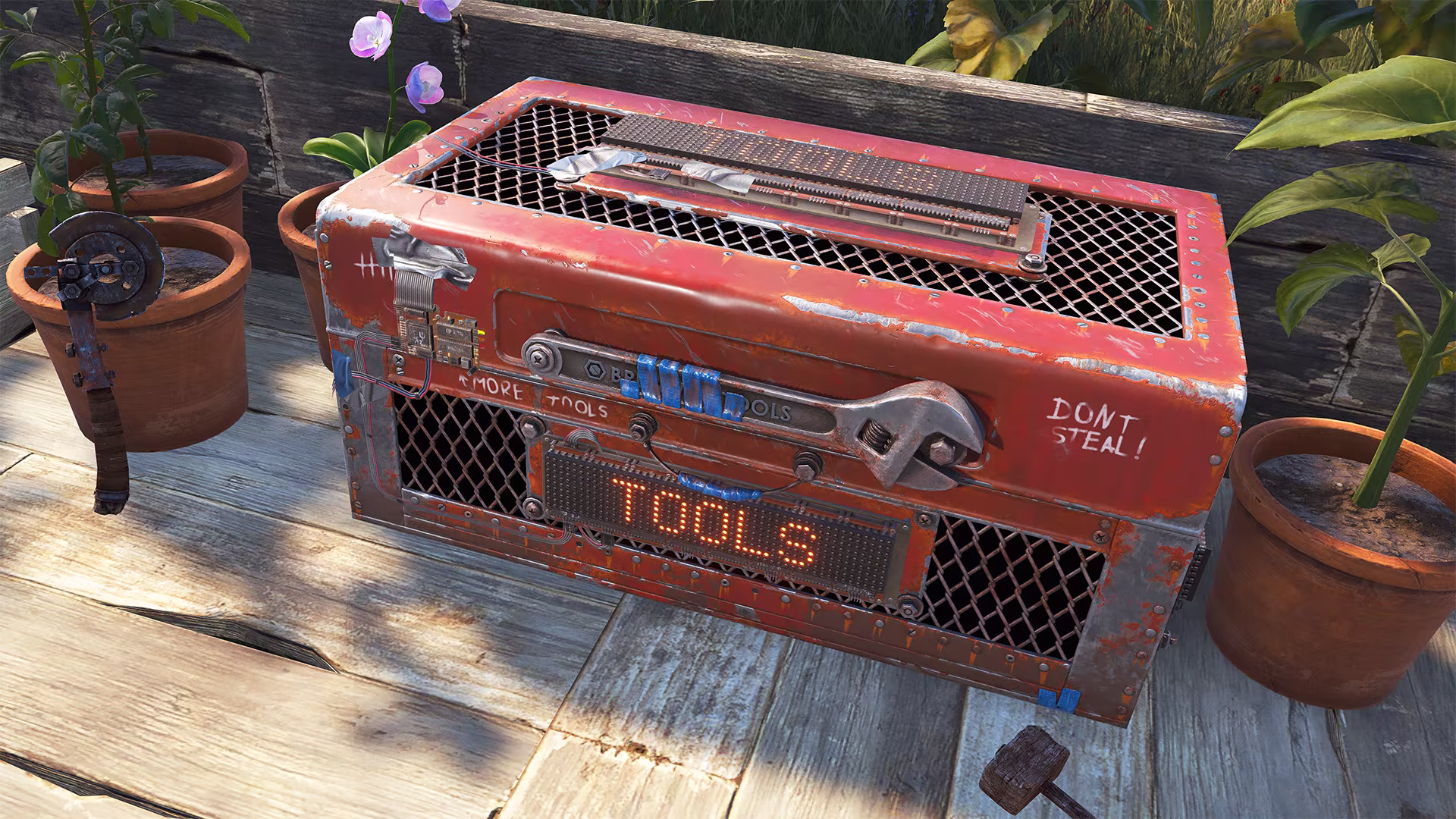 36_marchDLC_largebox_tools_02